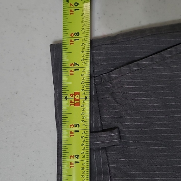 Gap women's gray pinstriped Wide-leg cuffed hem pants size 14 - Picture 5 of 7